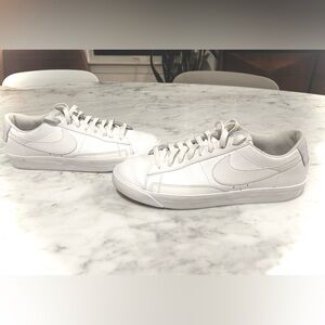 Nike Blazer White Leather Low 9.5 Men’s